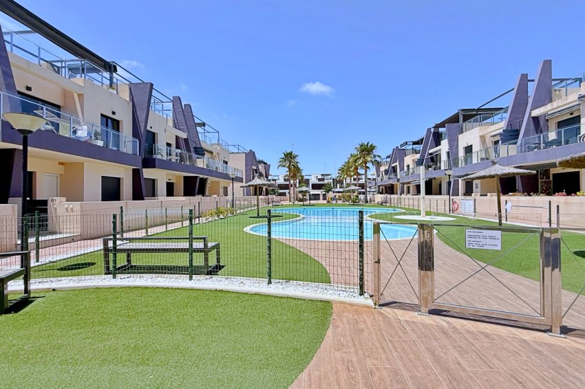 Resale - Apartment -
Pilar de la Horadada - Torre De La Horadada