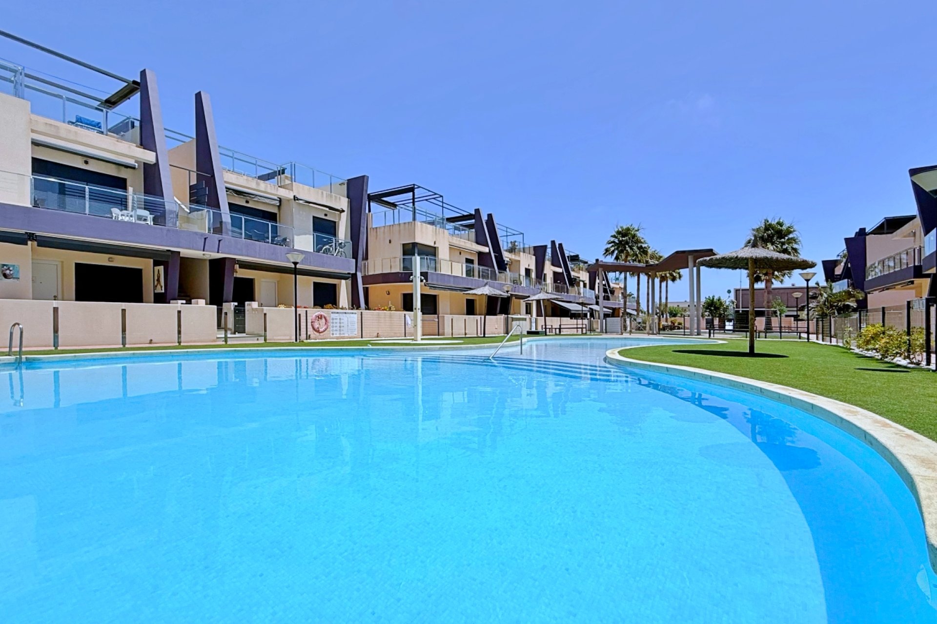 Resale - Apartment -
Pilar de la Horadada - Torre De La Horadada