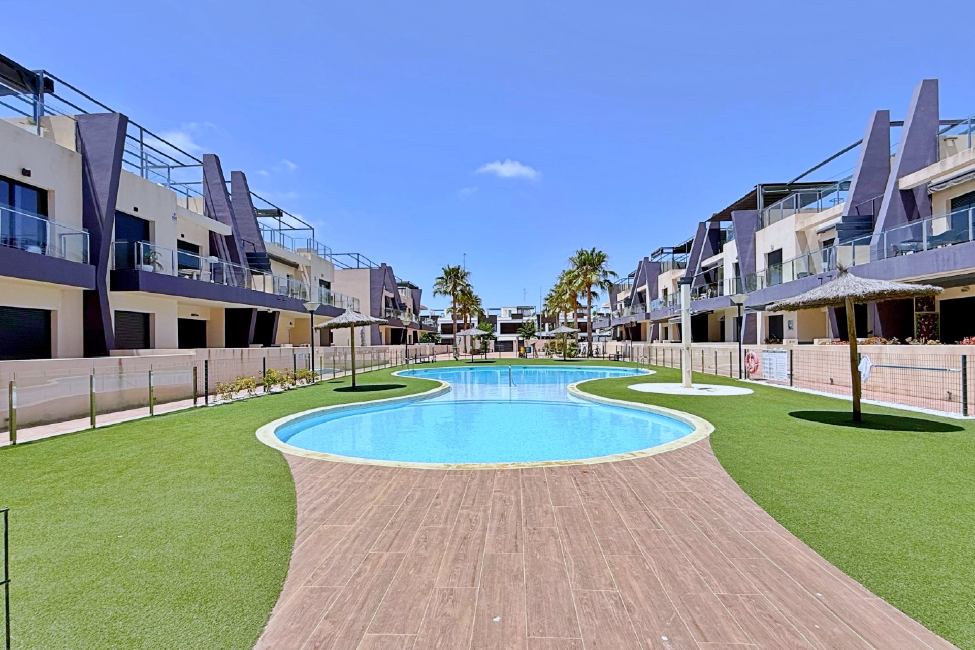 Resale - Apartment -
Pilar de la Horadada - Torre De La Horadada