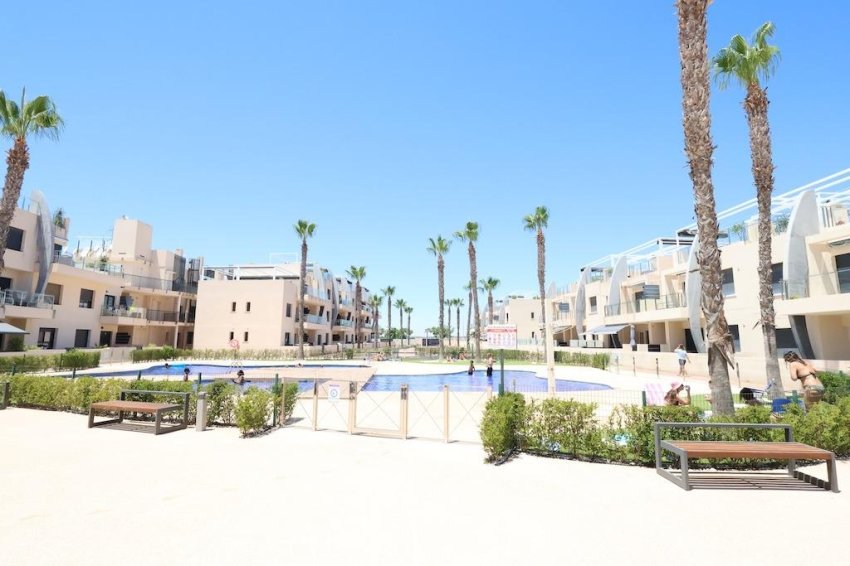 Resale - Apartment -
Pilar de la Horadada - Torre De La Horadada