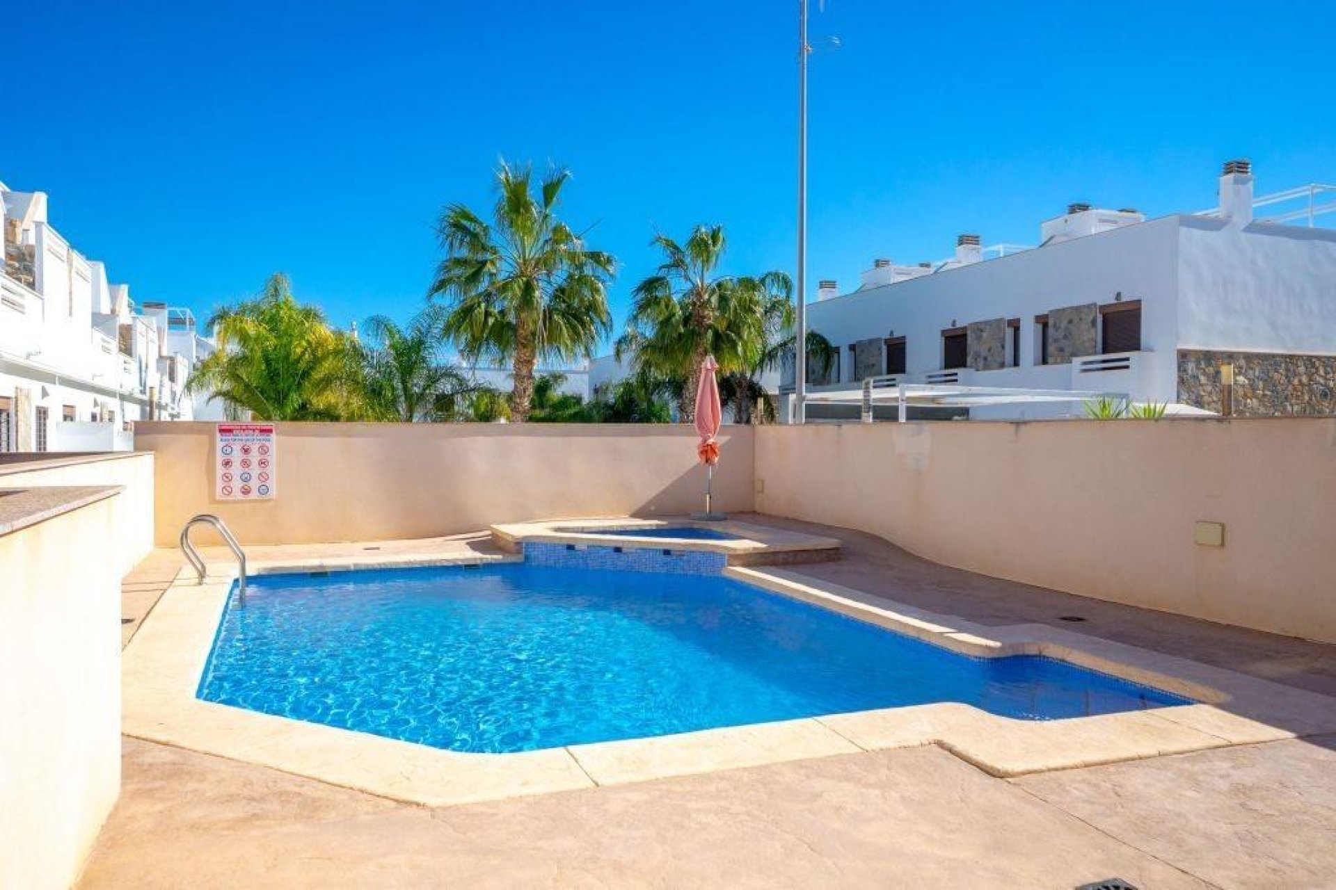 Resale - Apartment -
Pilar de la Horadada - Torre De La Horadada