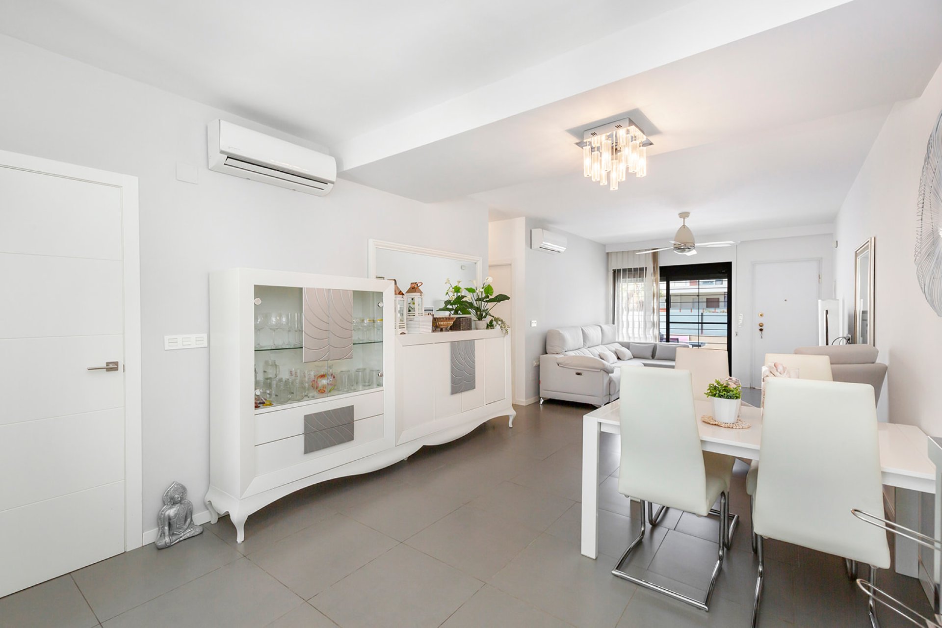 Resale - Apartment -
Pilar de la Horadada - Torre De La Horadada