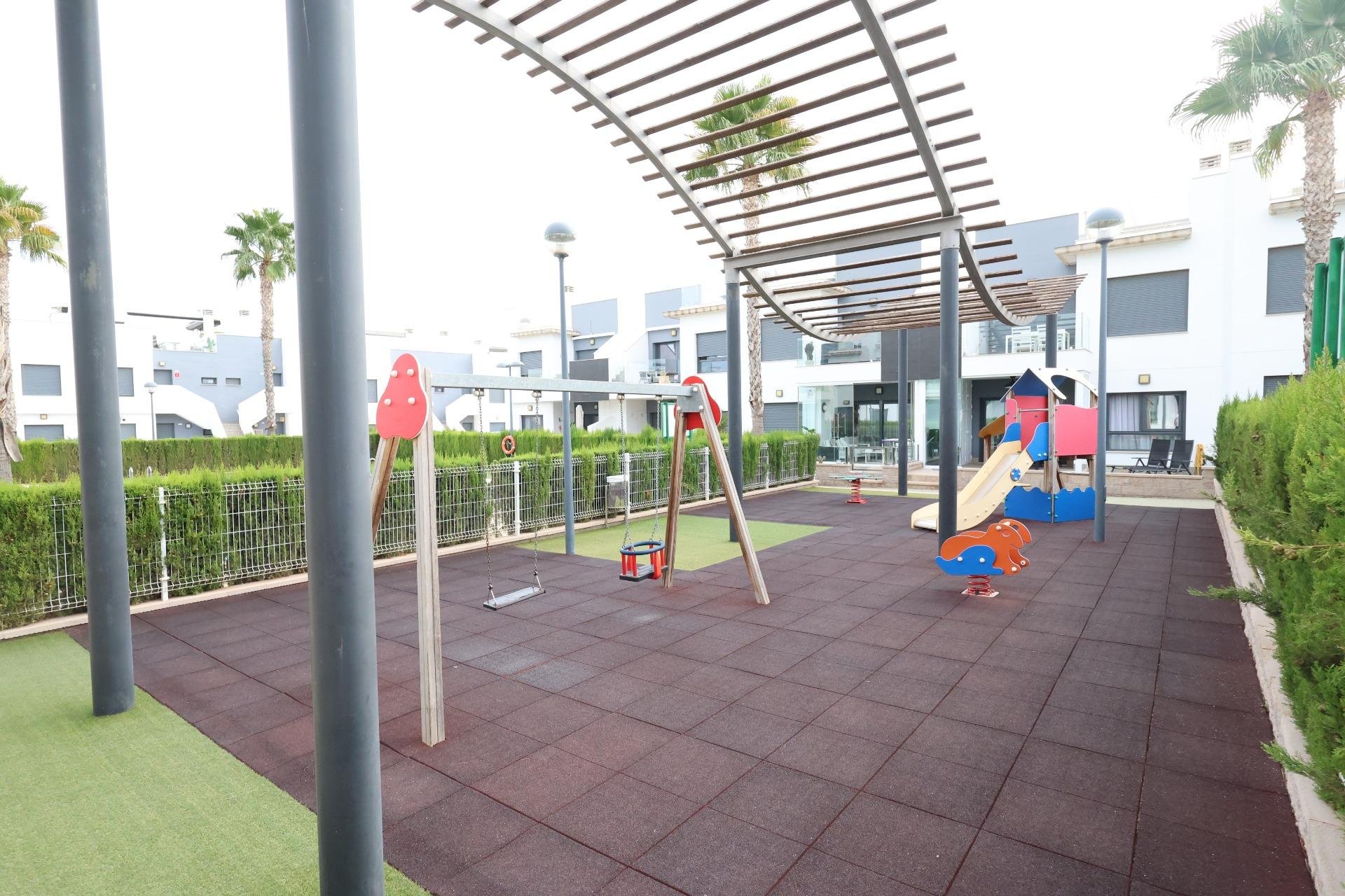 Resale - Apartment -
Pilar de la Horadada - Zona Pueblo