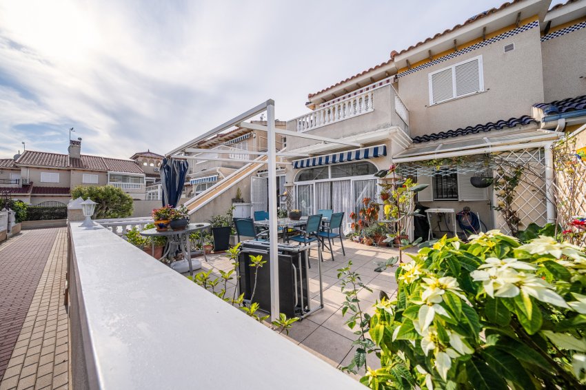 Resale - Apartment -
Playa Flamenca - Zenia Mar