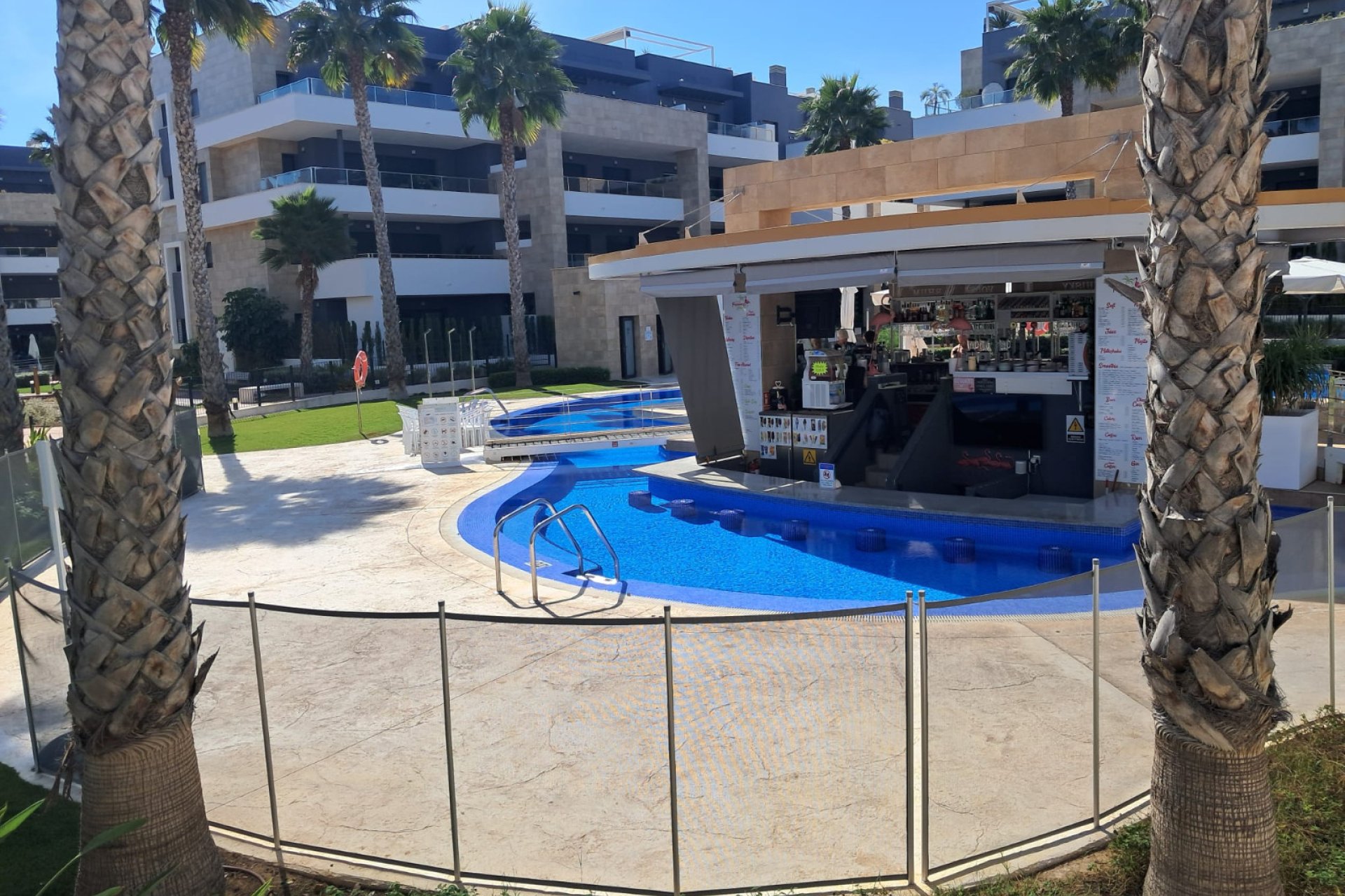 Resale - Apartment -
Playa Flamenca