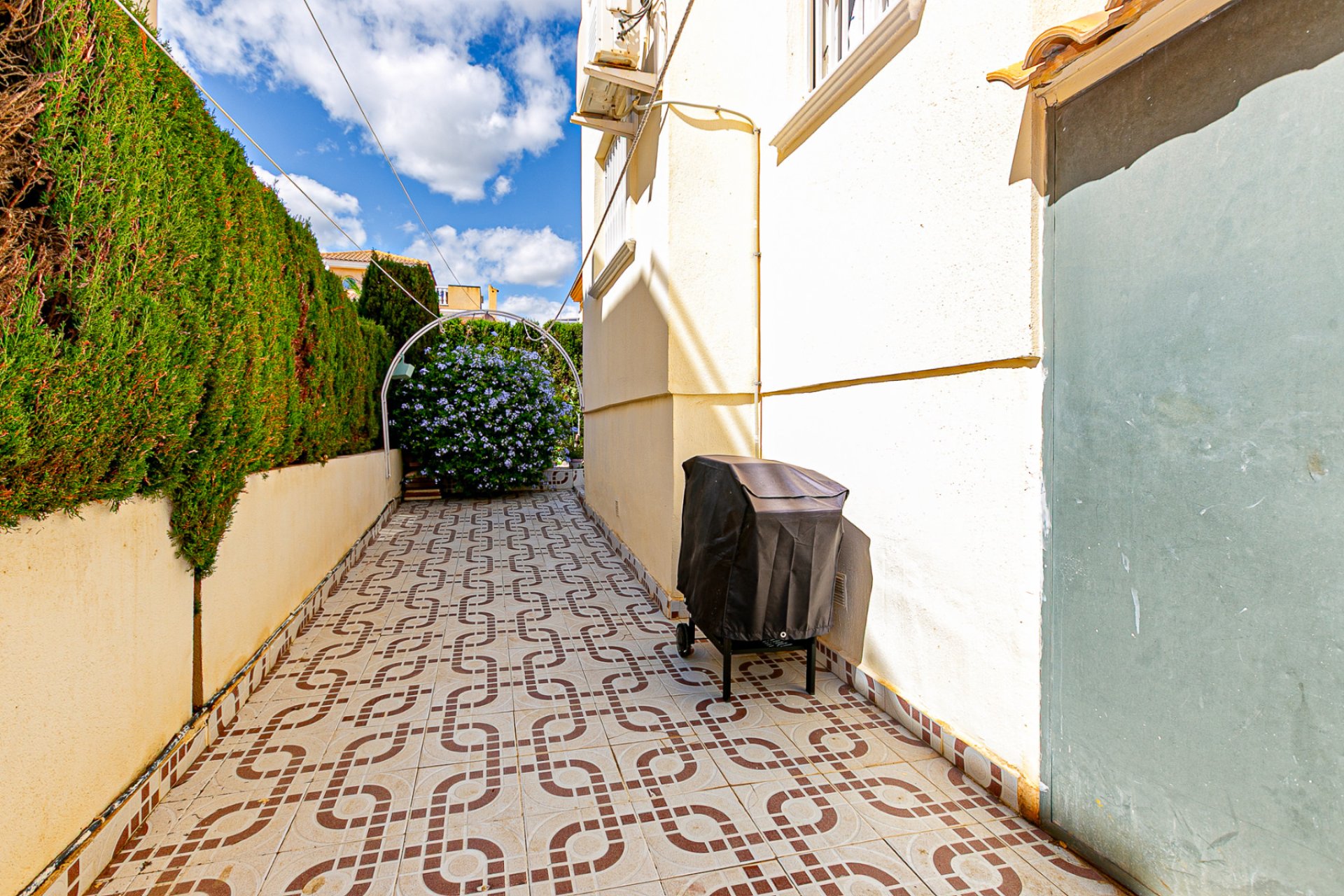 Resale - Apartment -
Playa Flamenca