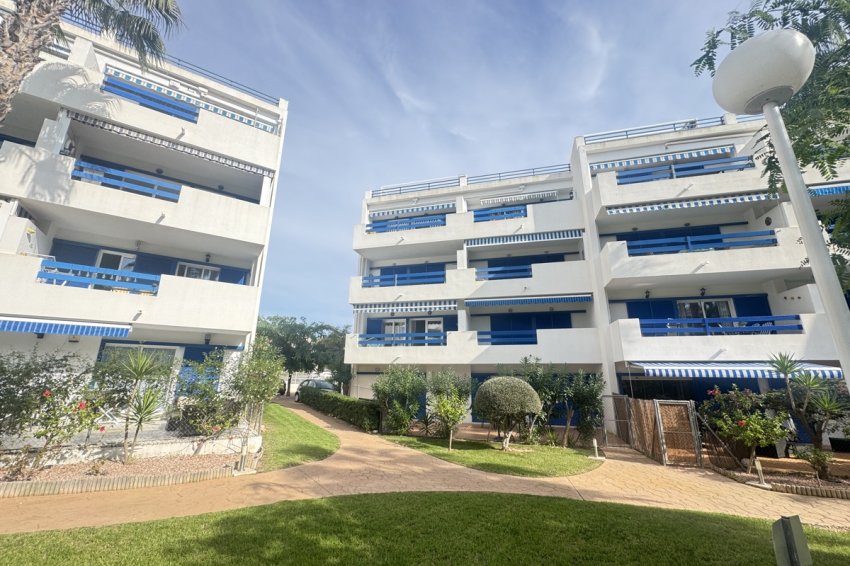 Resale - Apartment -
Playa Flamenca