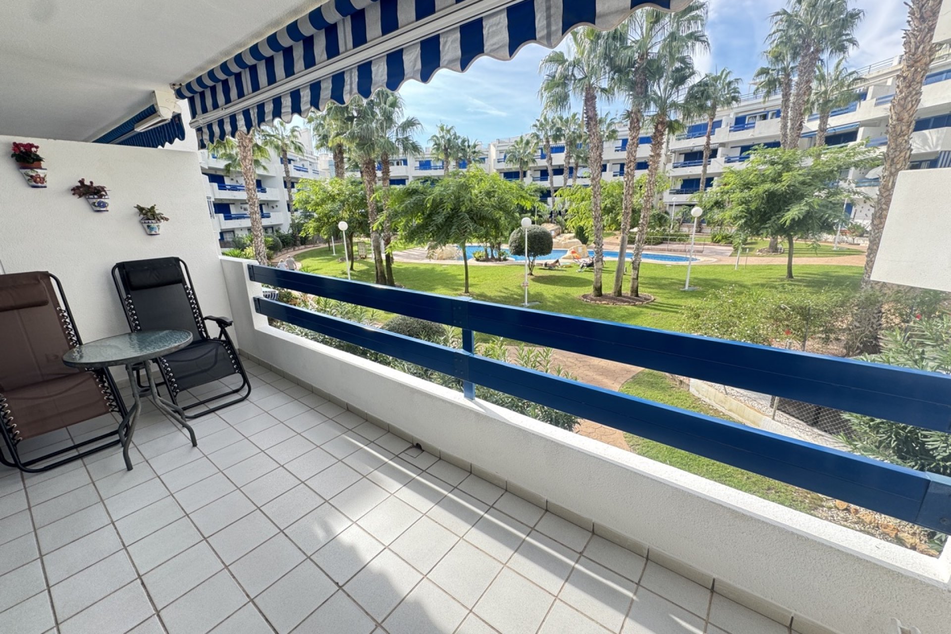 Resale - Apartment -
Playa Flamenca