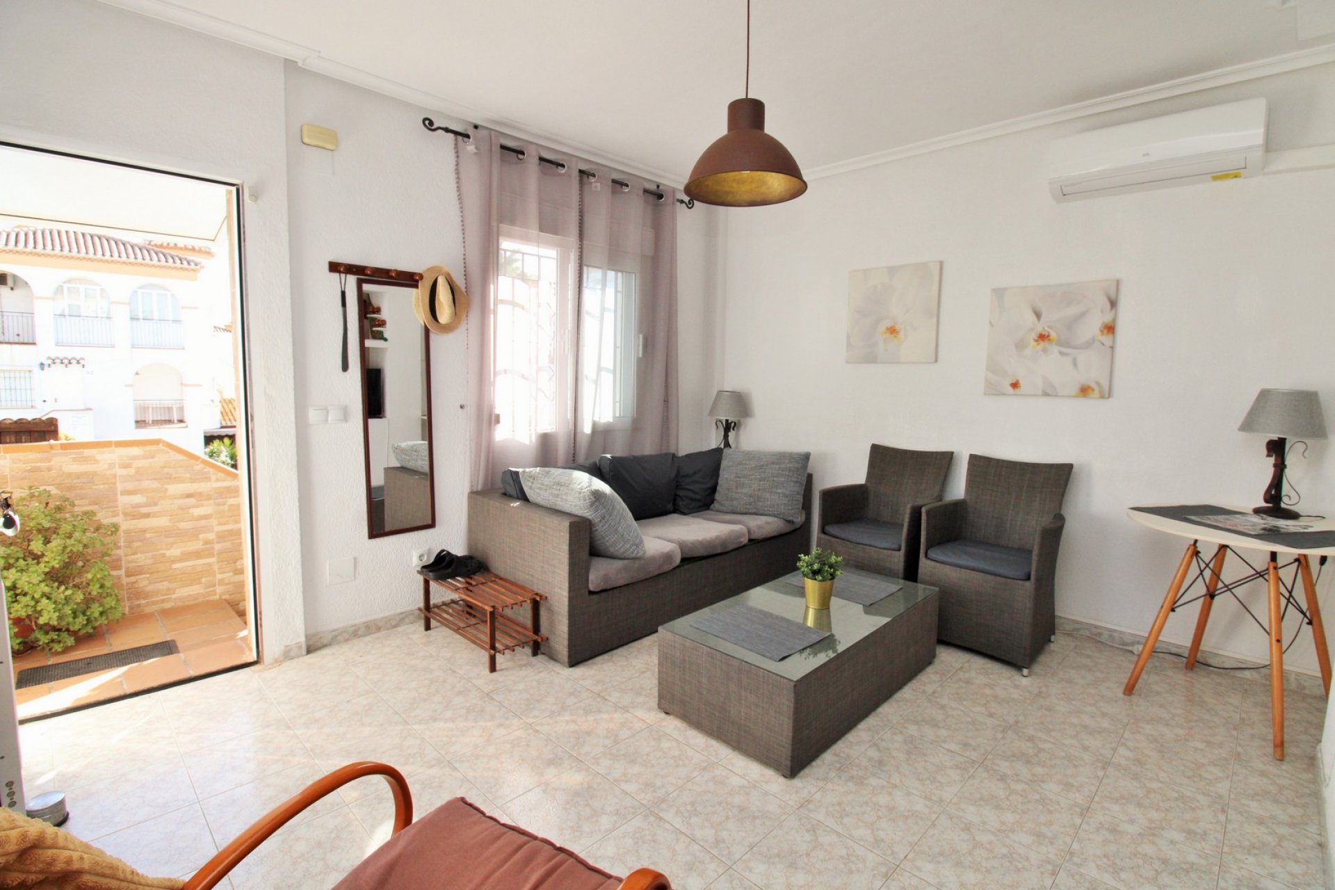 Resale - Apartment -
Playa Flamenca