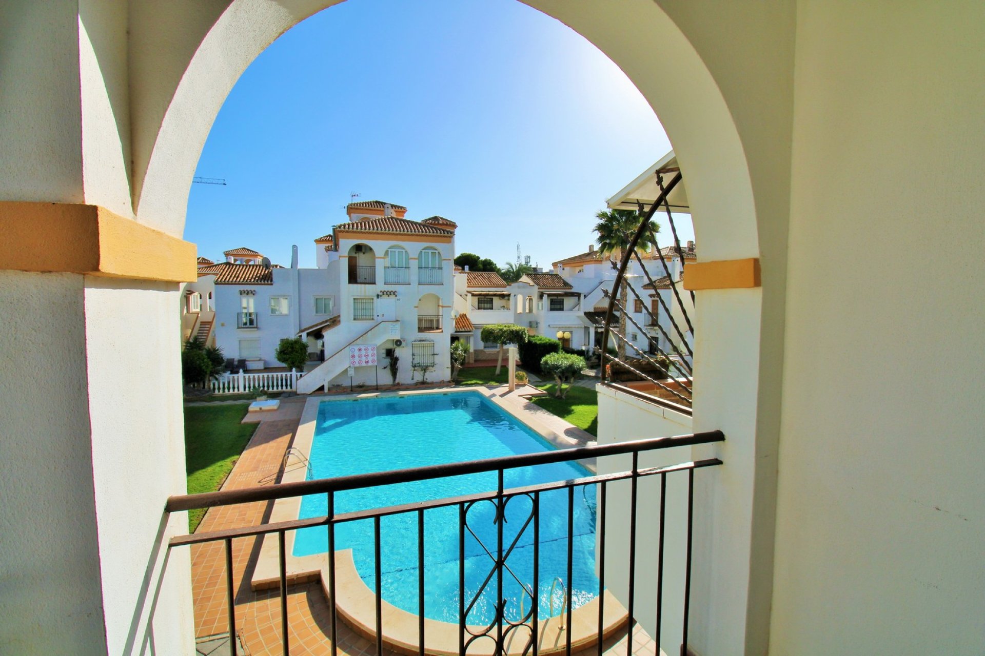 Resale - Apartment -
Playa Flamenca