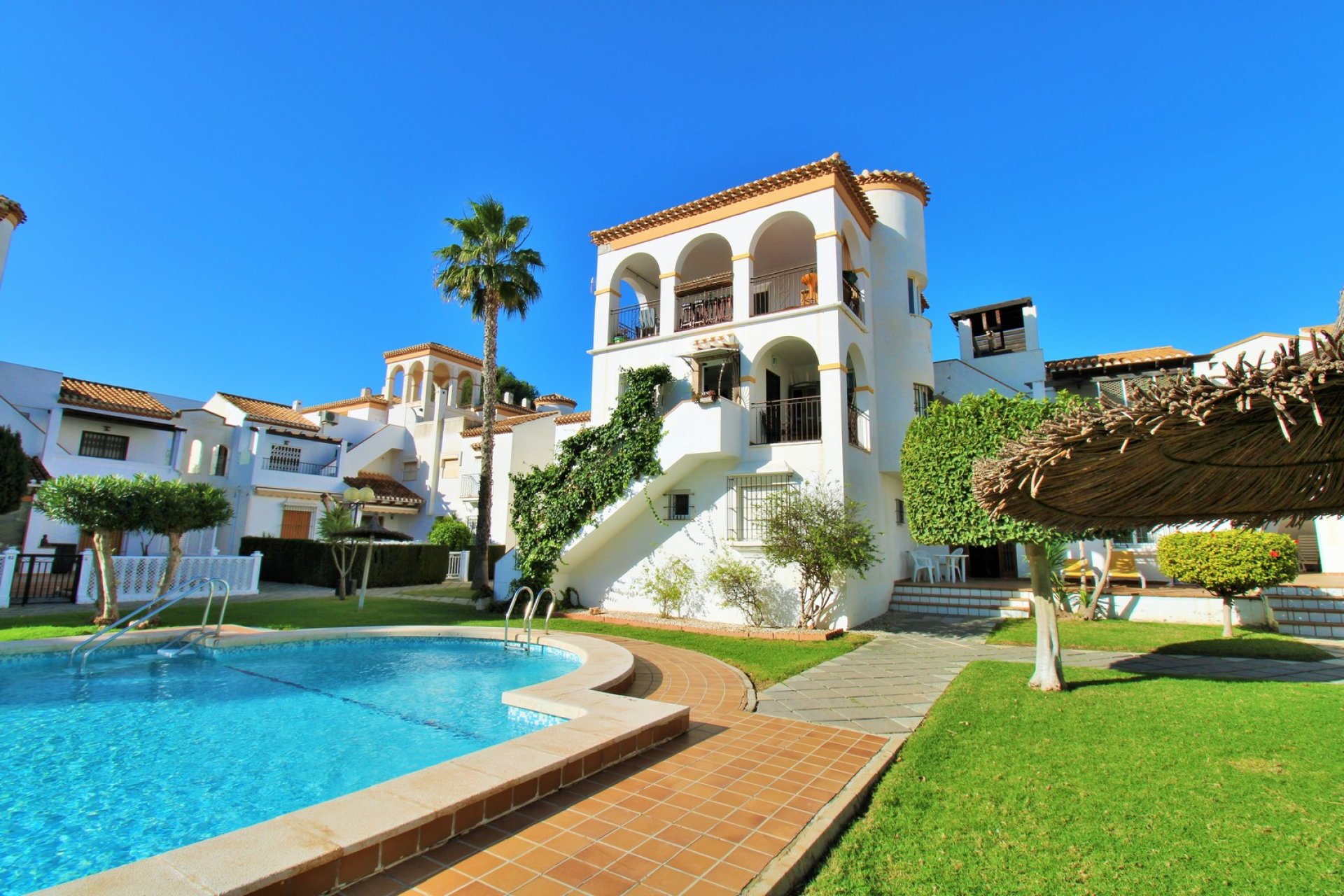 Resale - Apartment -
Playa Flamenca