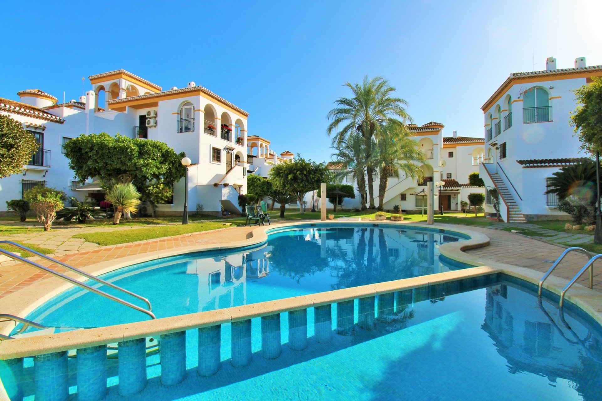 Resale - Apartment -
Playa Flamenca
