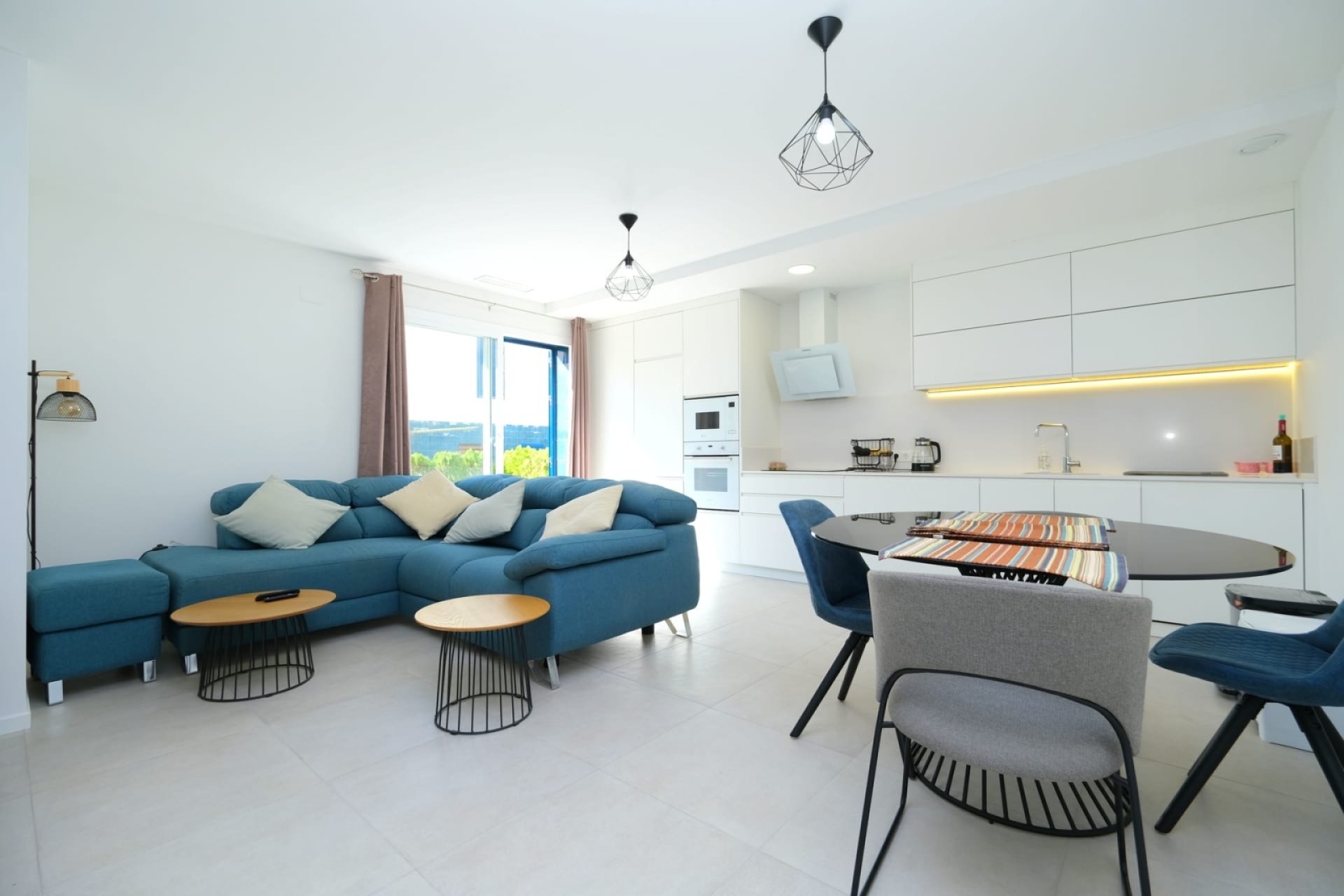 Resale - Apartment -
Playa Flamenca