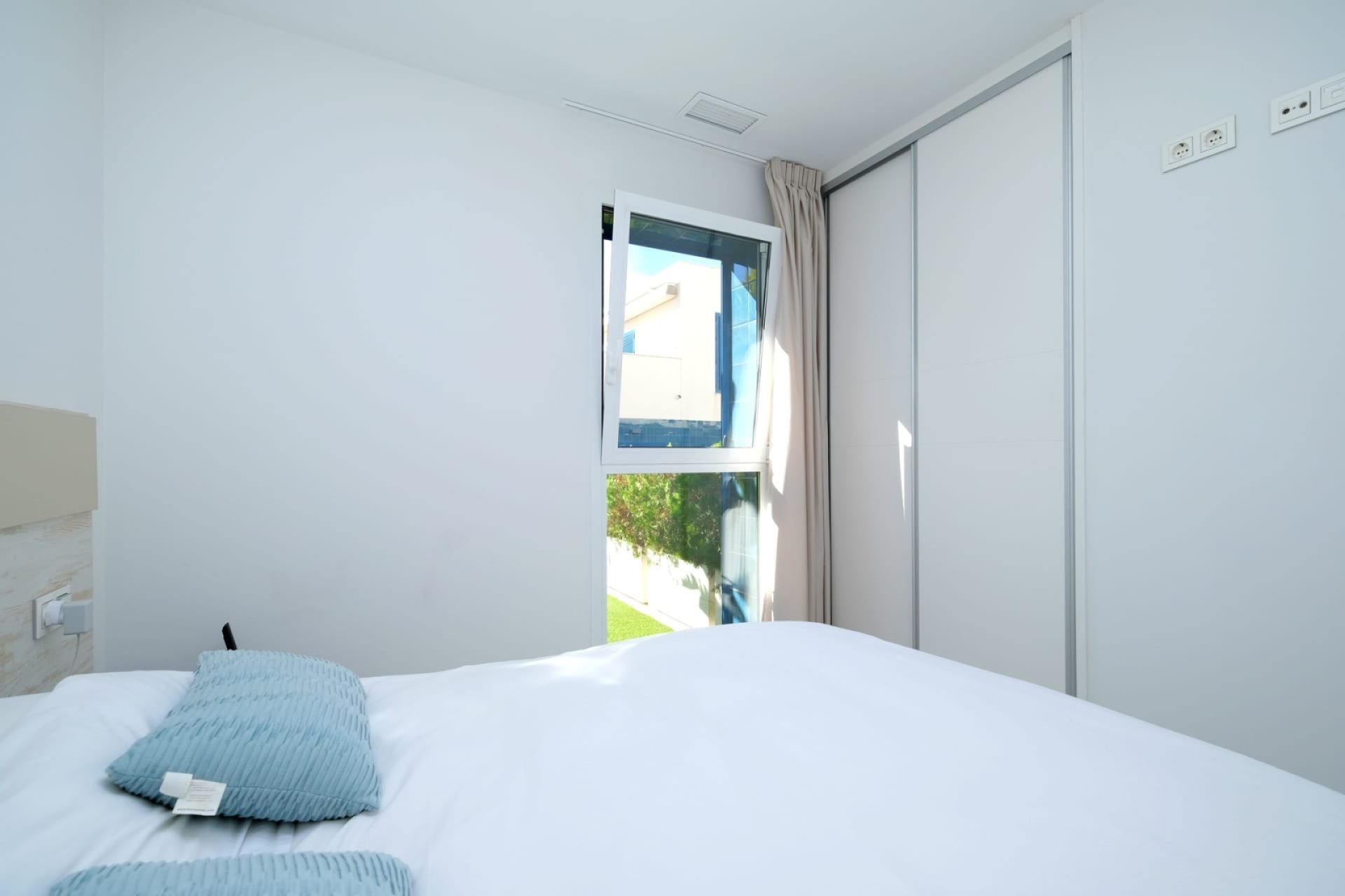 Resale - Apartment -
Playa Flamenca