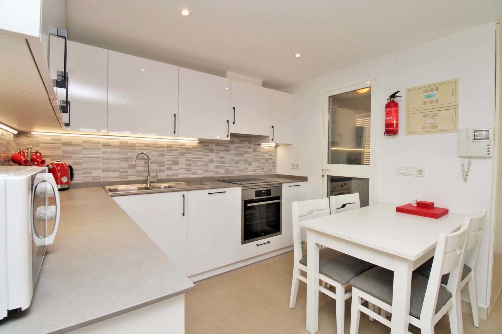 Resale - Apartment -
Playa Flamenca