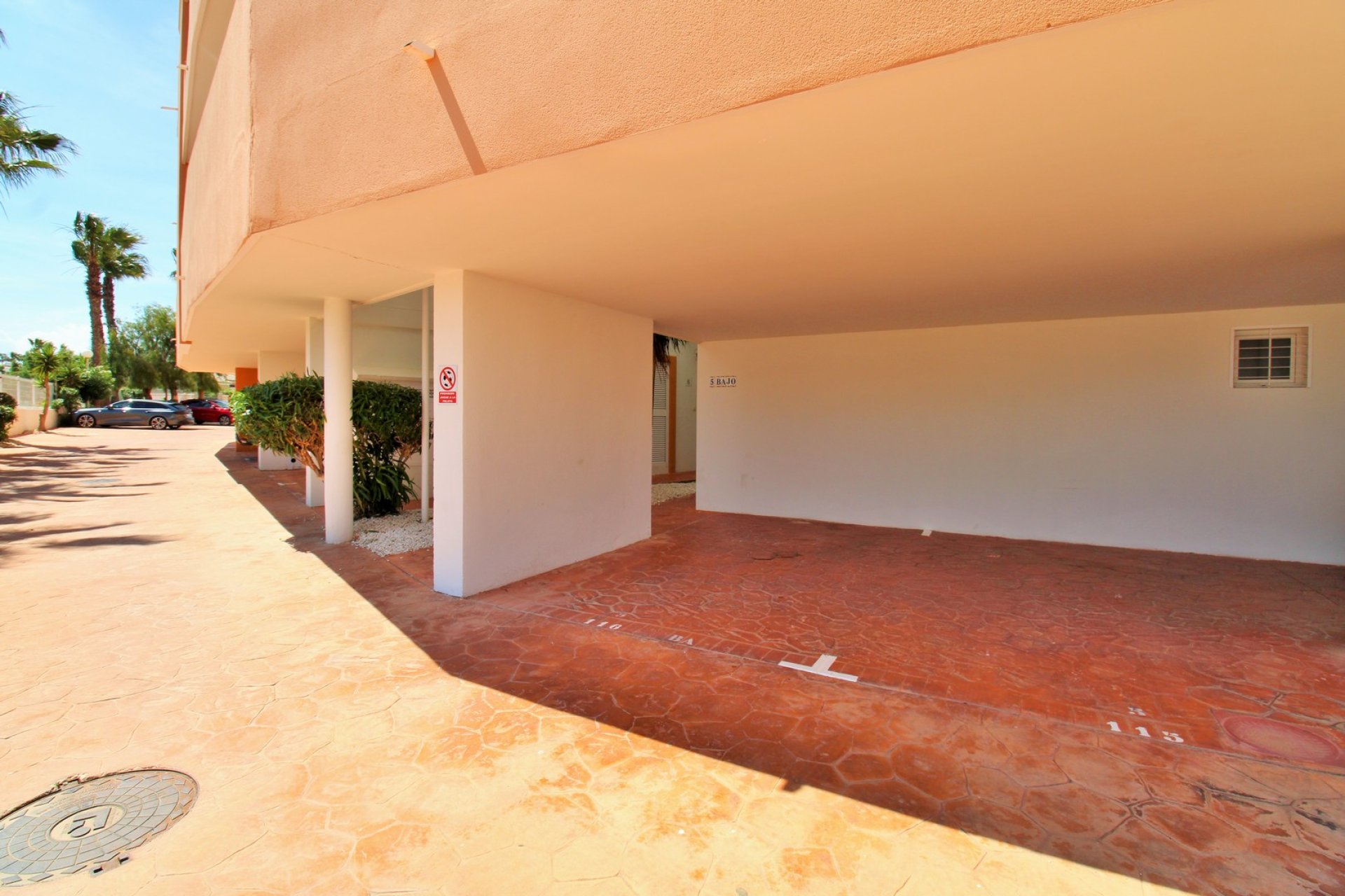 Resale - Apartment -
Playa Flamenca