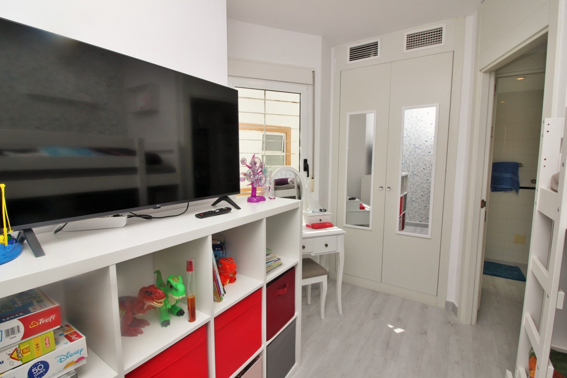 Resale - Apartment -
Playa Flamenca