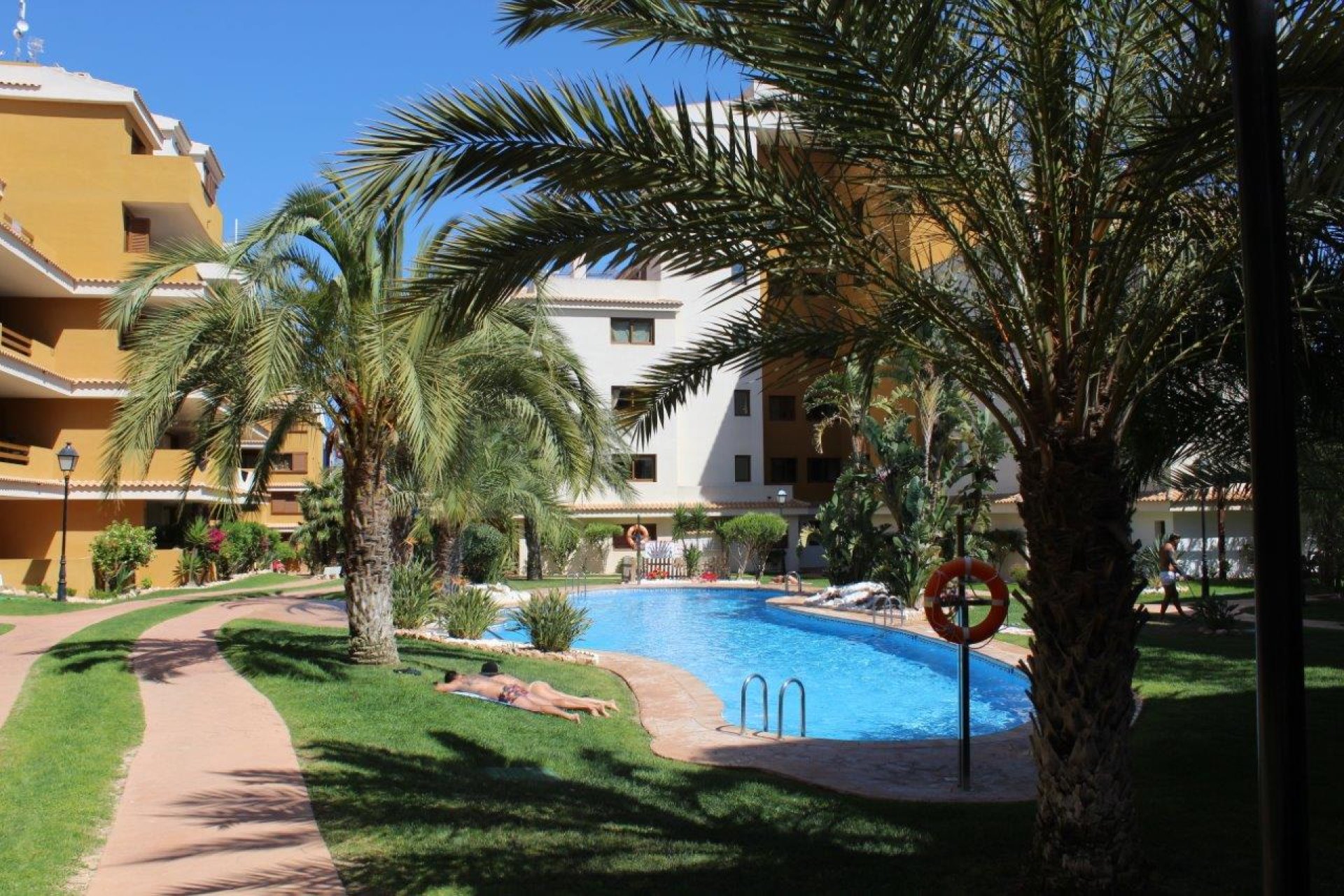 Resale - Apartment -
Punta Prima - La Entrada