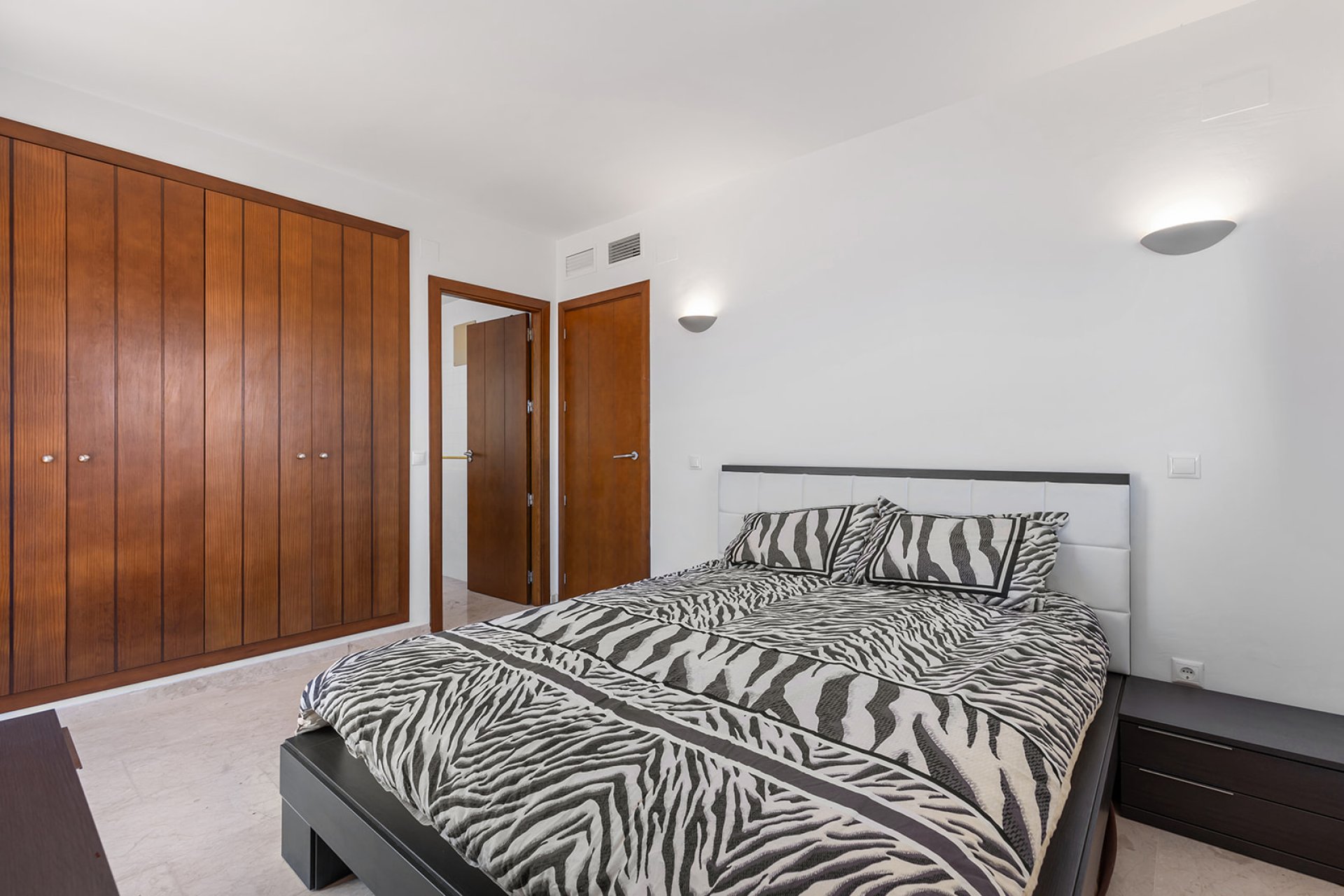 Resale - Apartment -
Punta Prima - La Recoleta