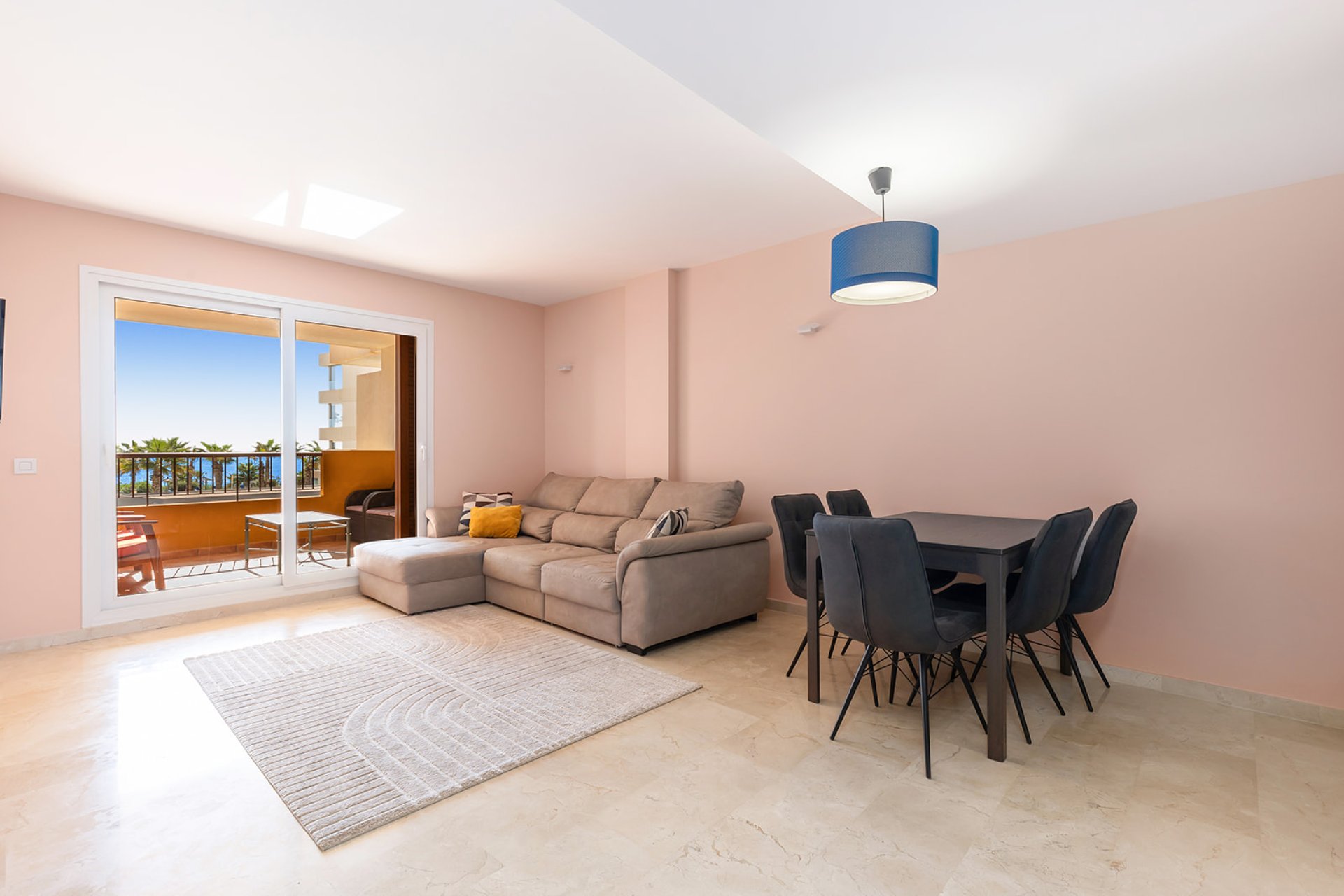 Resale - Apartment -
Punta Prima - La Recoleta