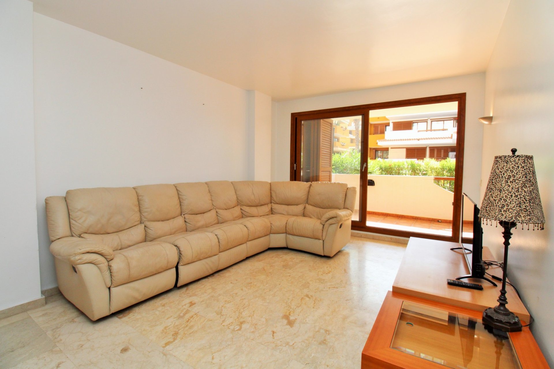 Resale - Apartment -
Punta Prima