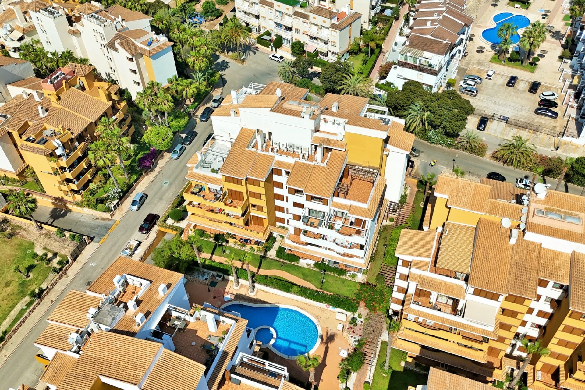 Resale - Apartment -
Punta Prima