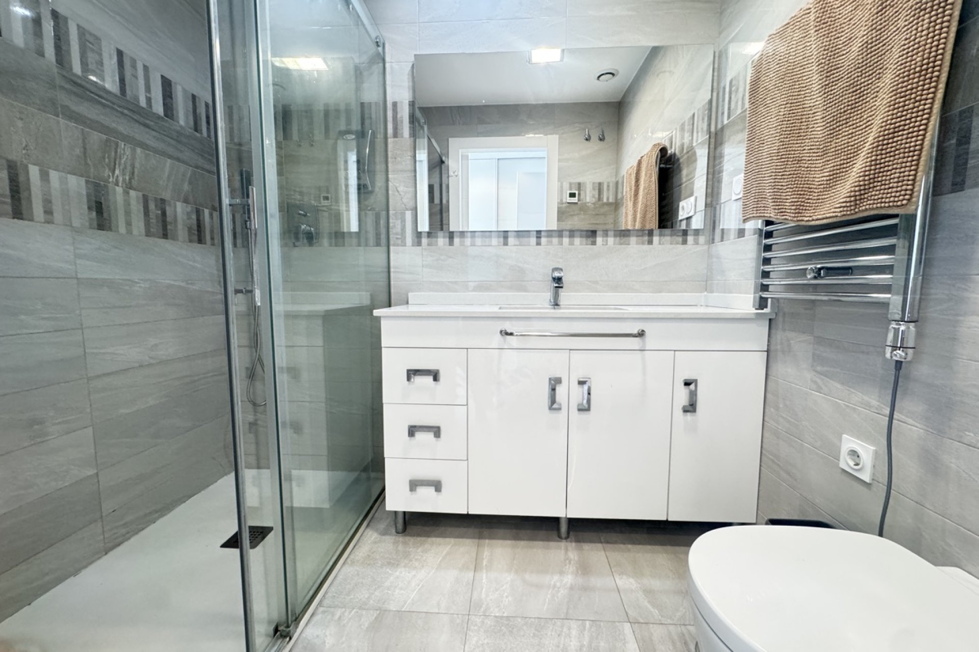 Resale - Apartment -
Punta Prima