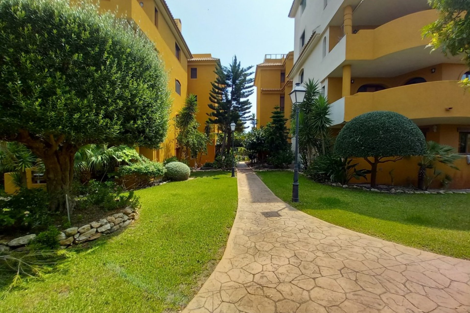 Resale - Apartment -
Punta Prima