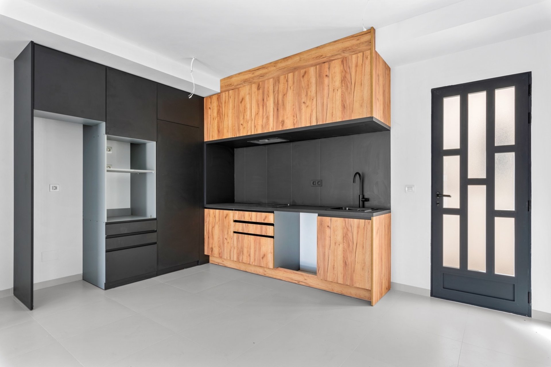 Resale - Apartment -
San Miguel - Costa Blanca South