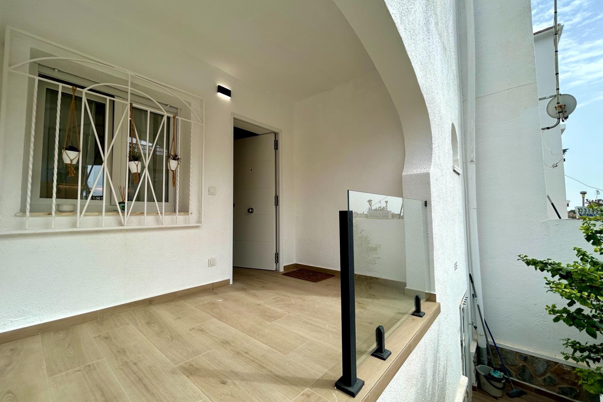 Resale - Apartment -
San Miguel - Las filipinas