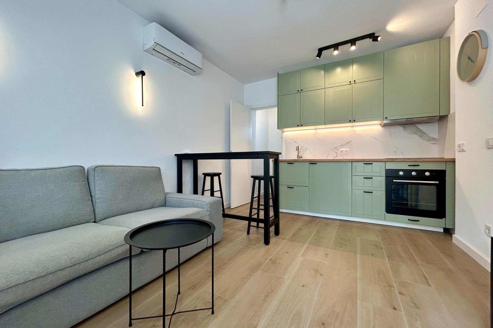 Resale - Apartment -
San Miguel - Las filipinas