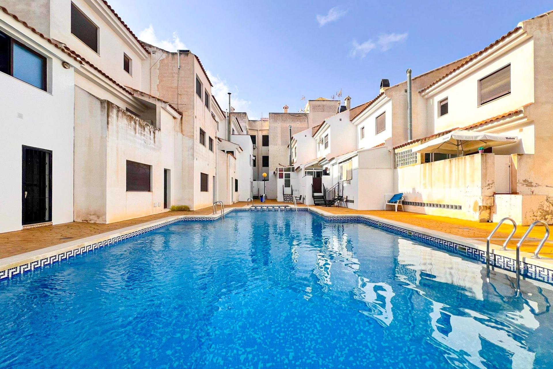 Resale - Apartment -
San Miguel - Pueblo