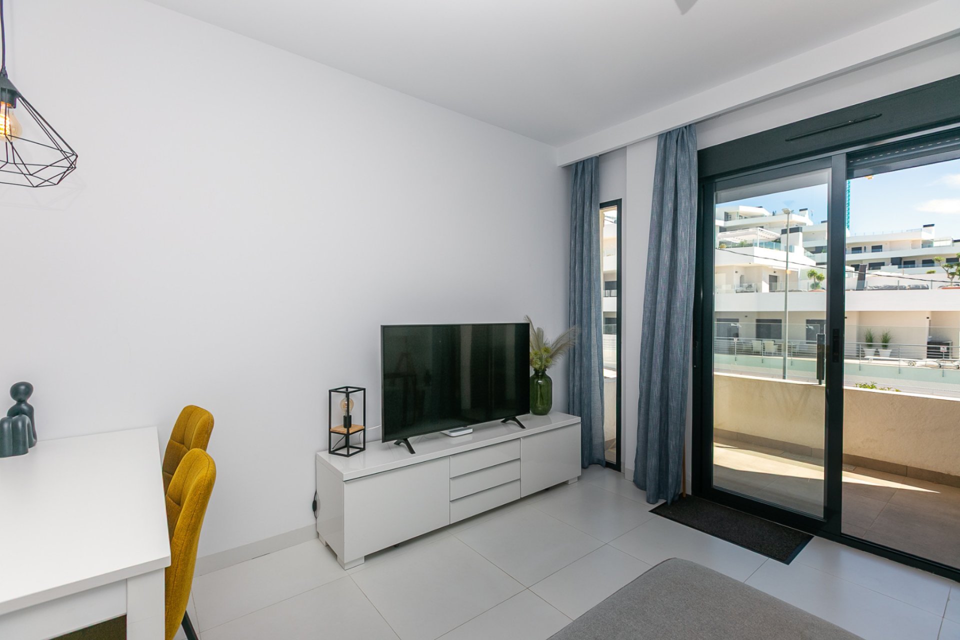 Resale - Apartment -
San Miguel - San Miguel De Salinas