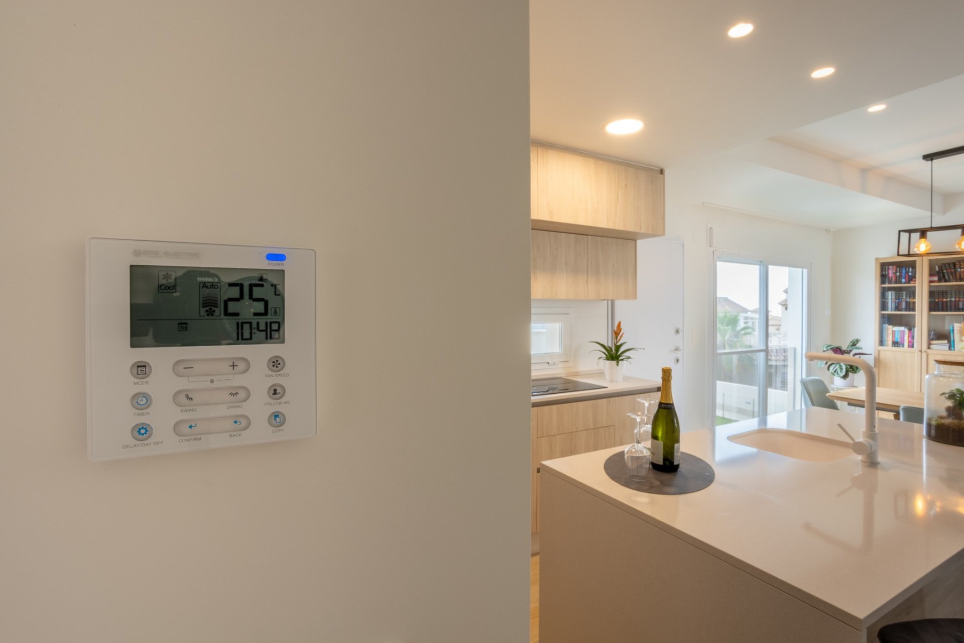 Resale - Apartment -
San Miguel - Villamartín