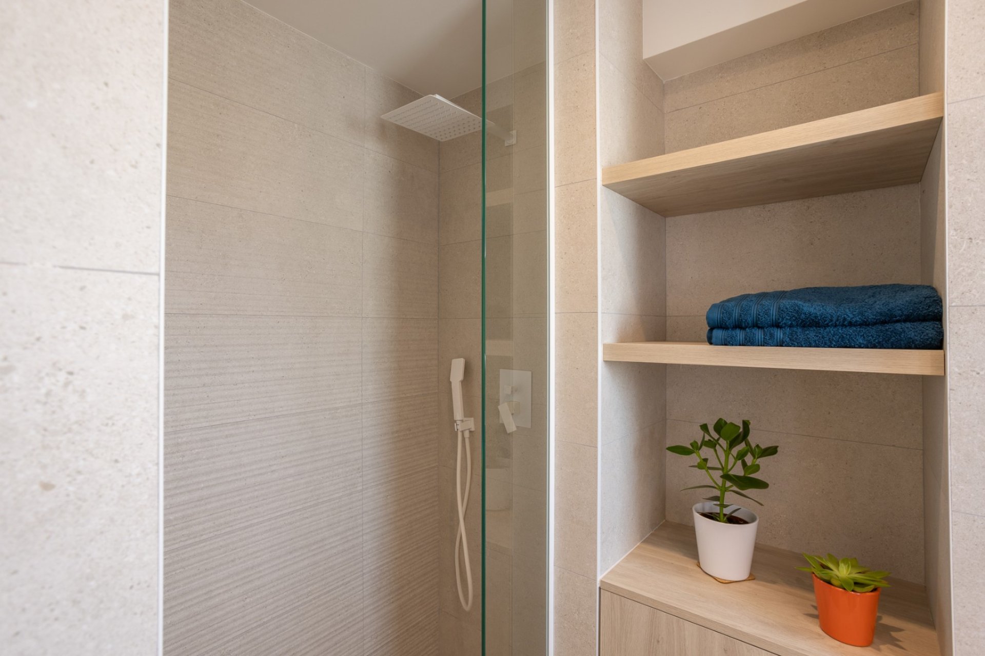 Resale - Apartment -
San Miguel - Villamartín