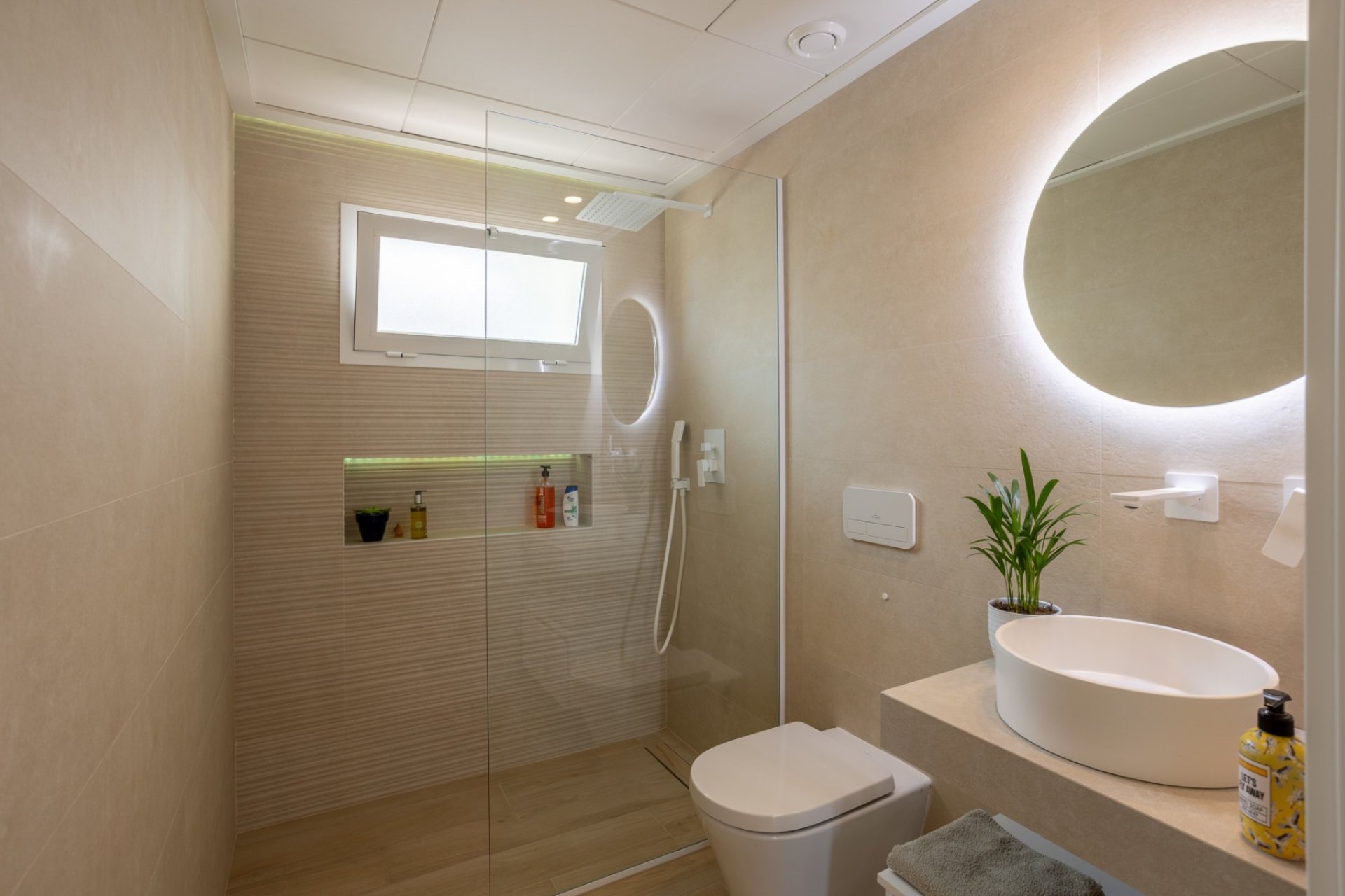 Resale - Apartment -
San Miguel - Villamartín