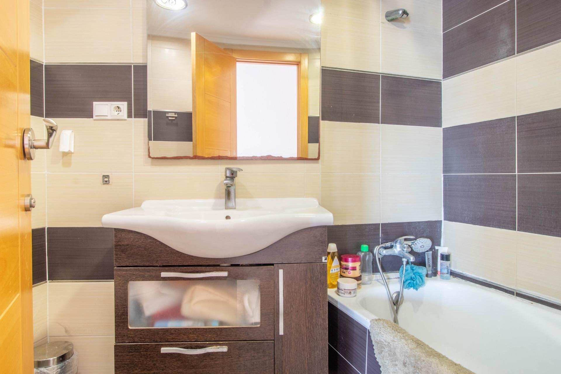 Resale - Apartment -
Torrevieja - Acequion