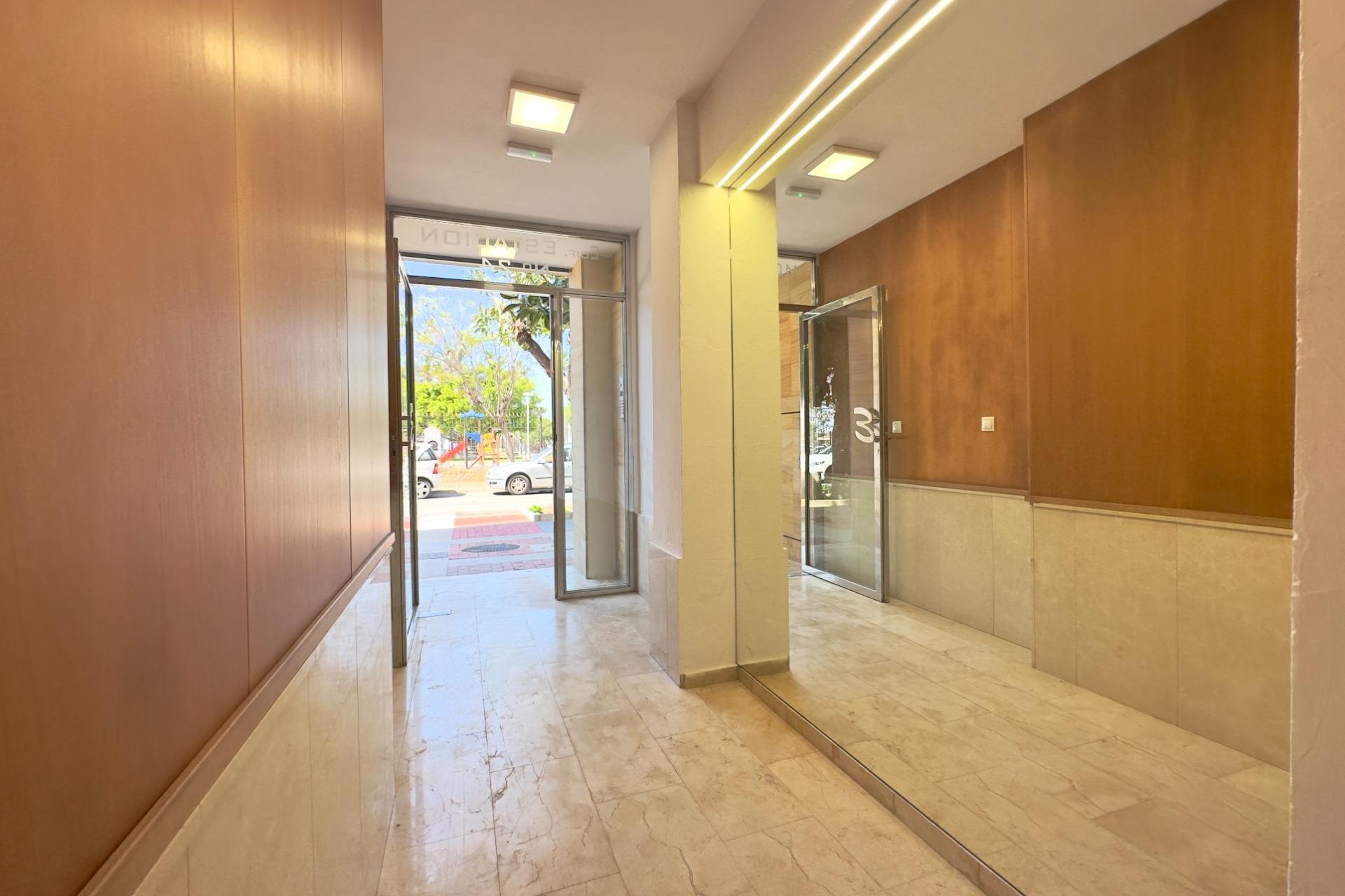 Resale - Apartment -
Torrevieja - Acequion