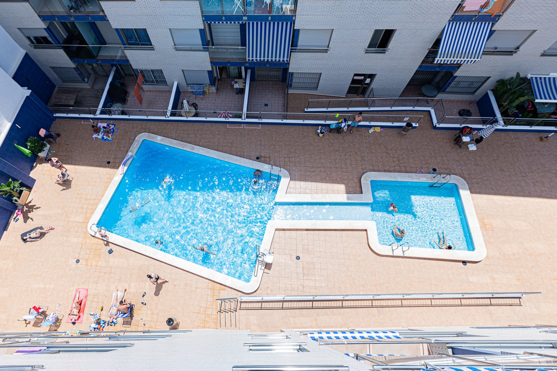 Resale - Apartment -
Torrevieja - Beach