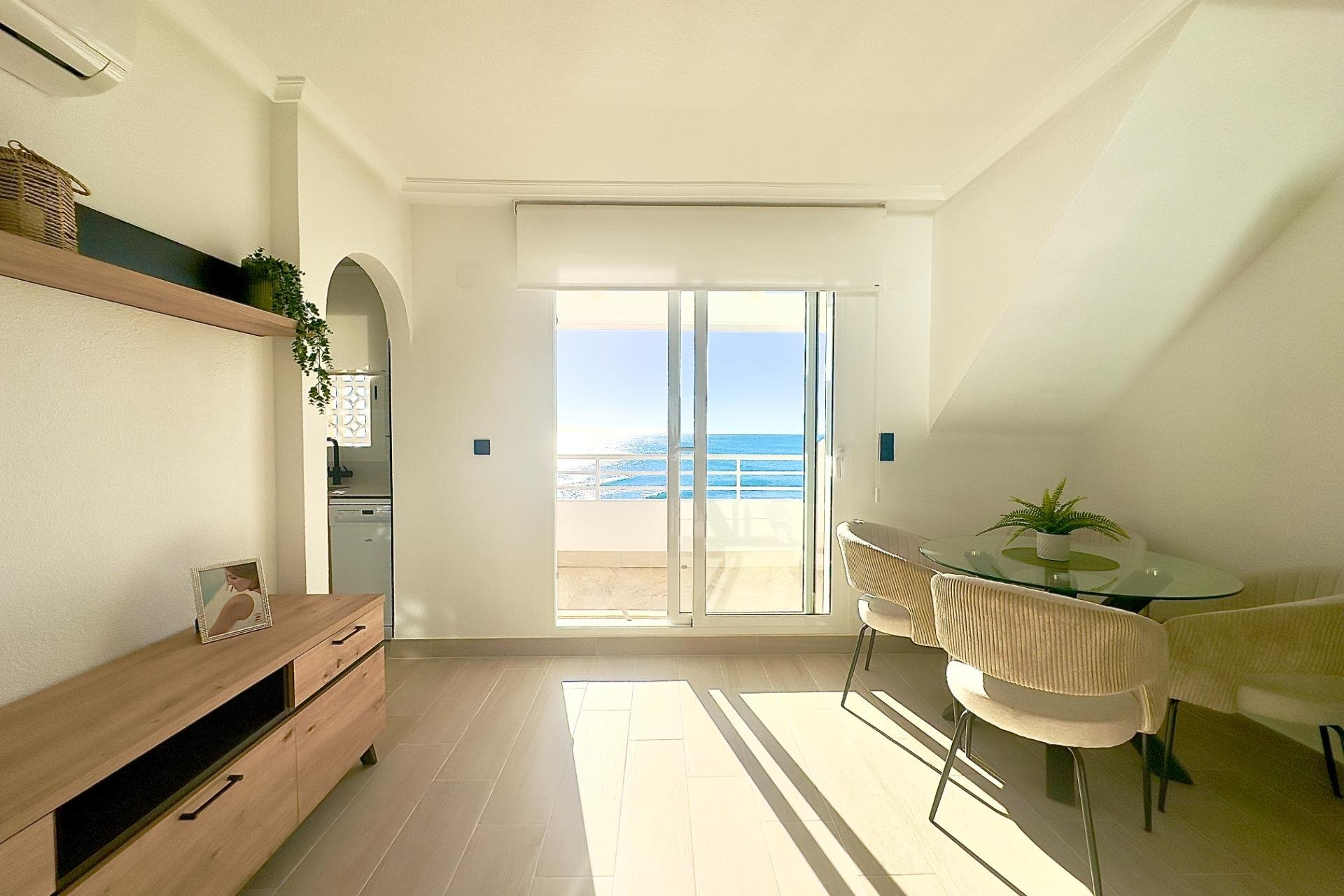 Resale - Apartment -
Torrevieja - Cabo cervera