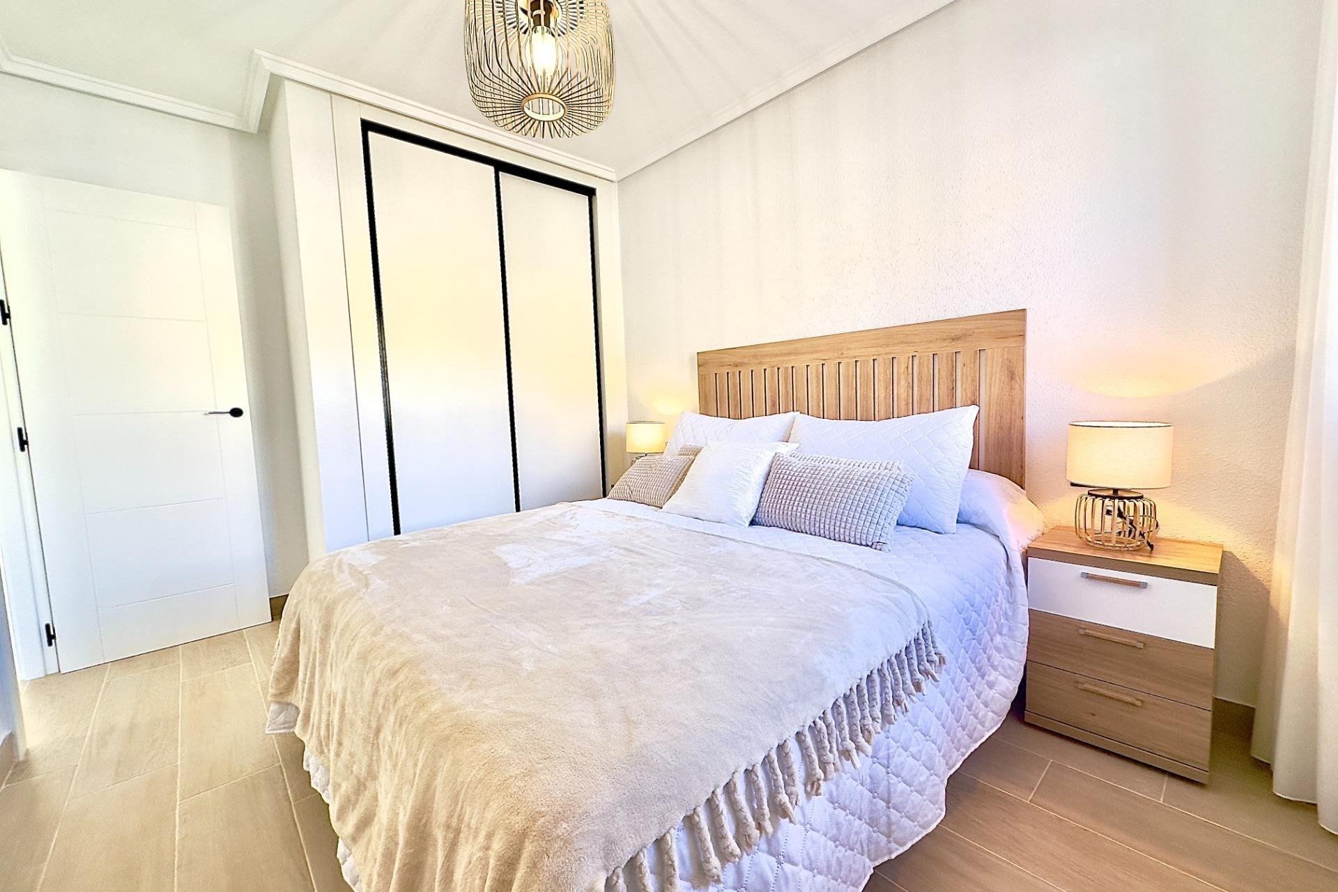 Resale - Apartment -
Torrevieja - Cabo cervera