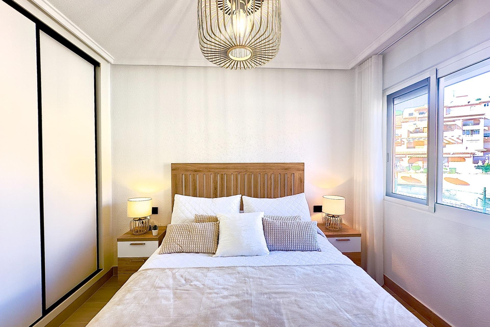 Resale - Apartment -
Torrevieja - Cabo cervera