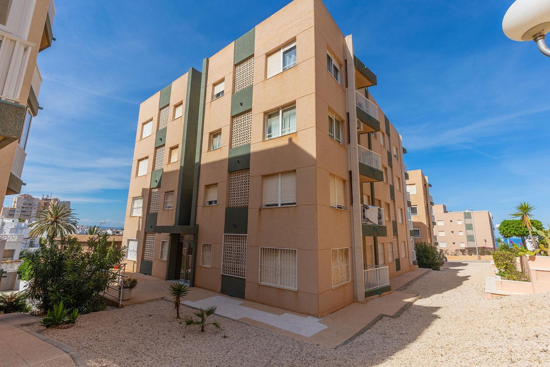 Resale - Apartment -
Torrevieja - Cabo cervera