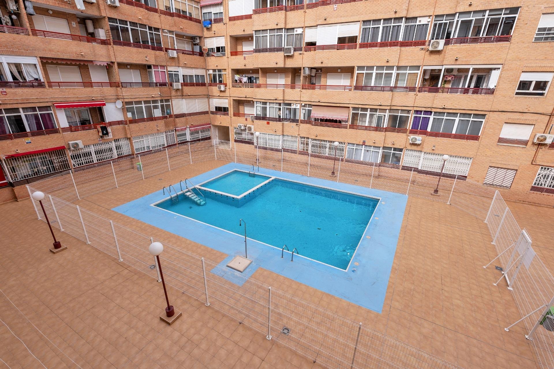 Resale - Apartment -
Torrevieja - Center
