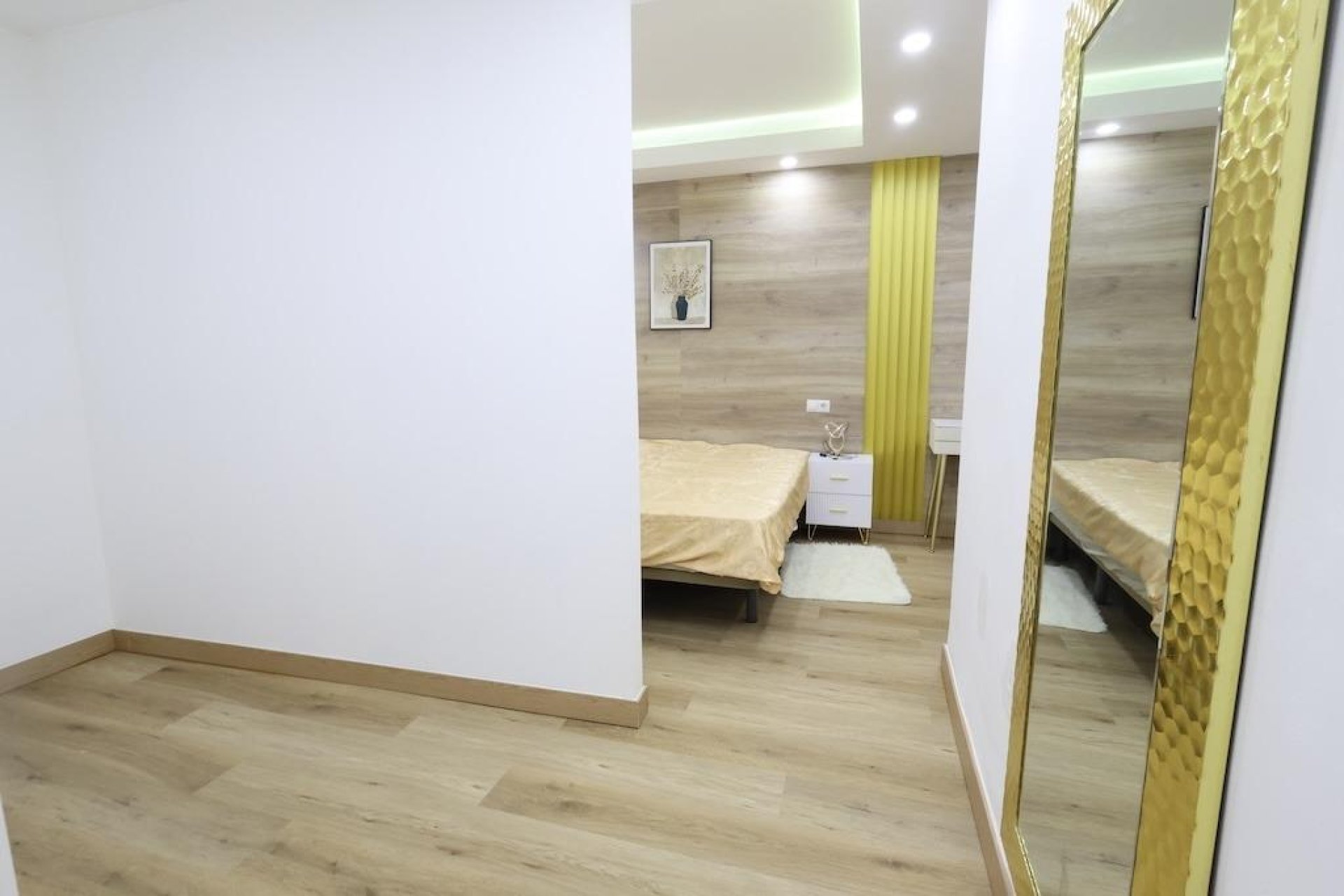 Resale - Apartment -
Torrevieja - Center