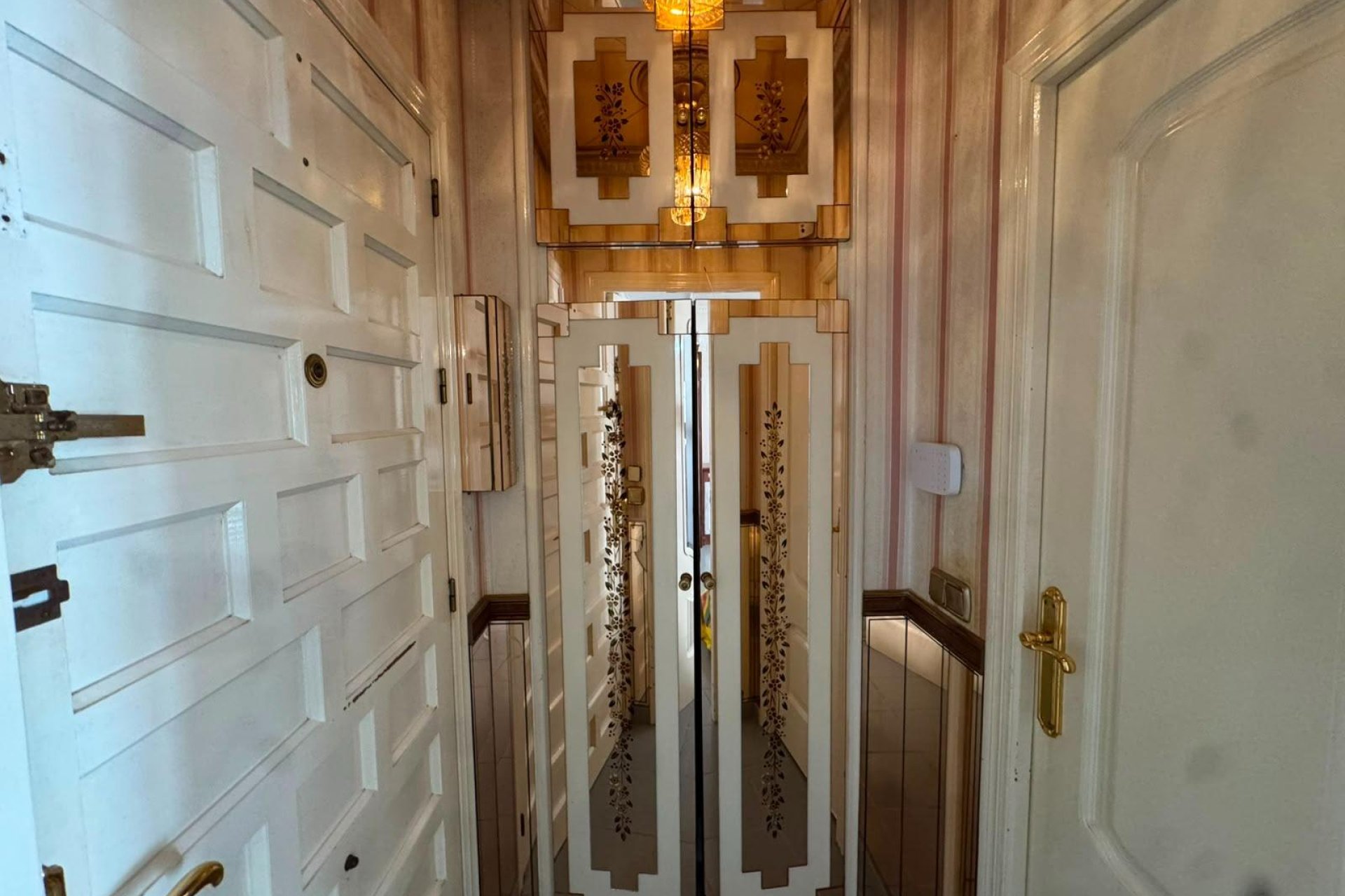 Resale - Apartment -
Torrevieja - Center