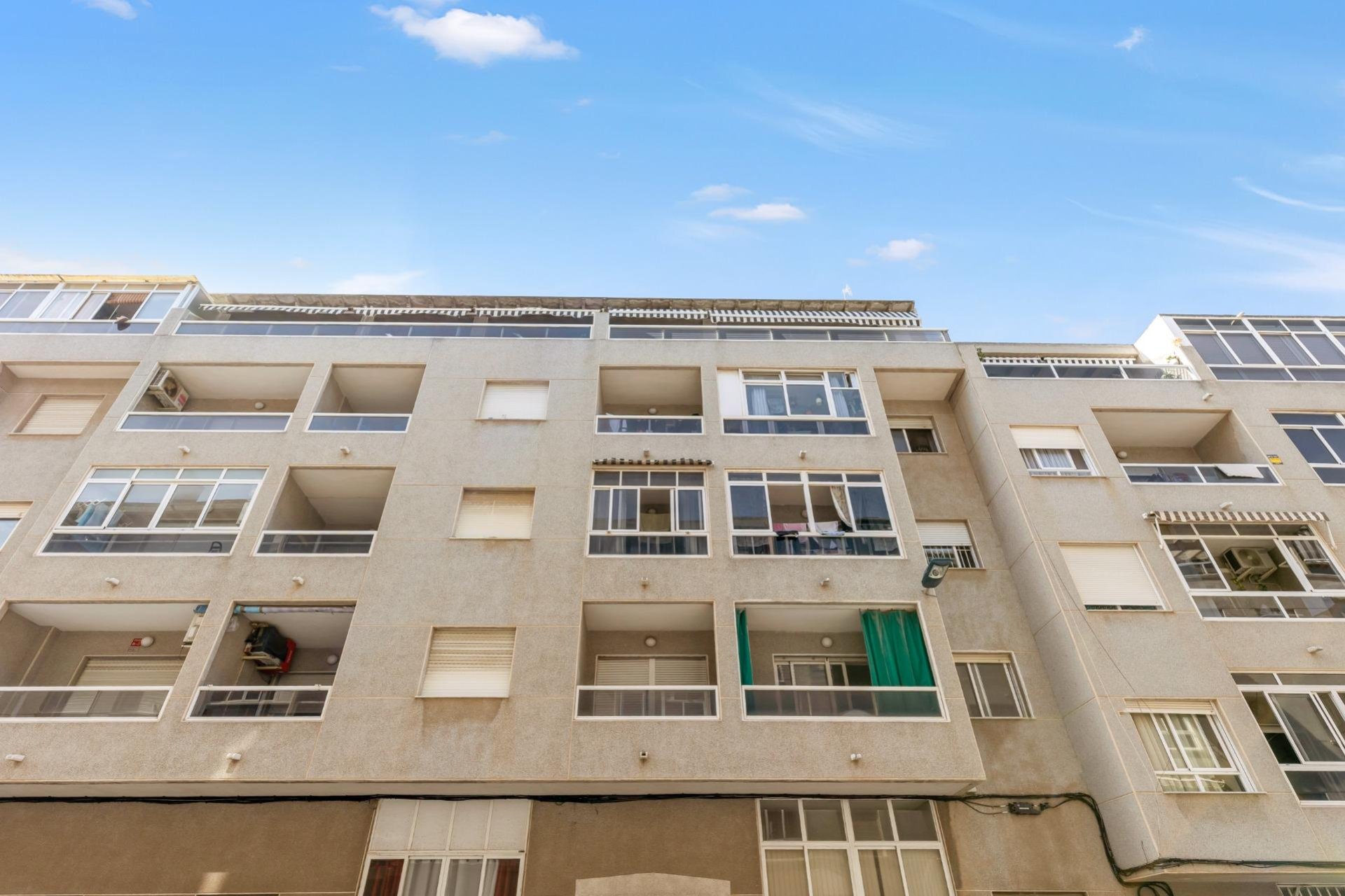 Resale - Apartment -
Torrevieja - Centro - Muelle Pesquero