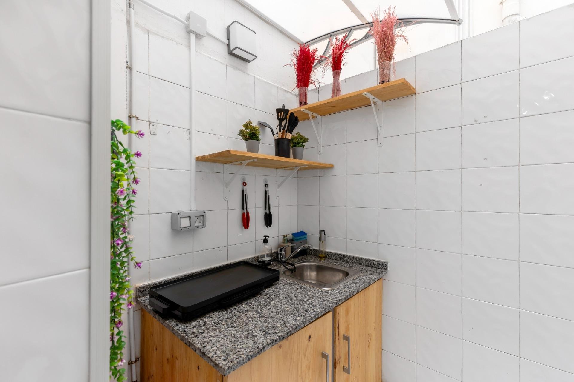 Resale - Apartment -
Torrevieja - Centro - Muelle Pesquero