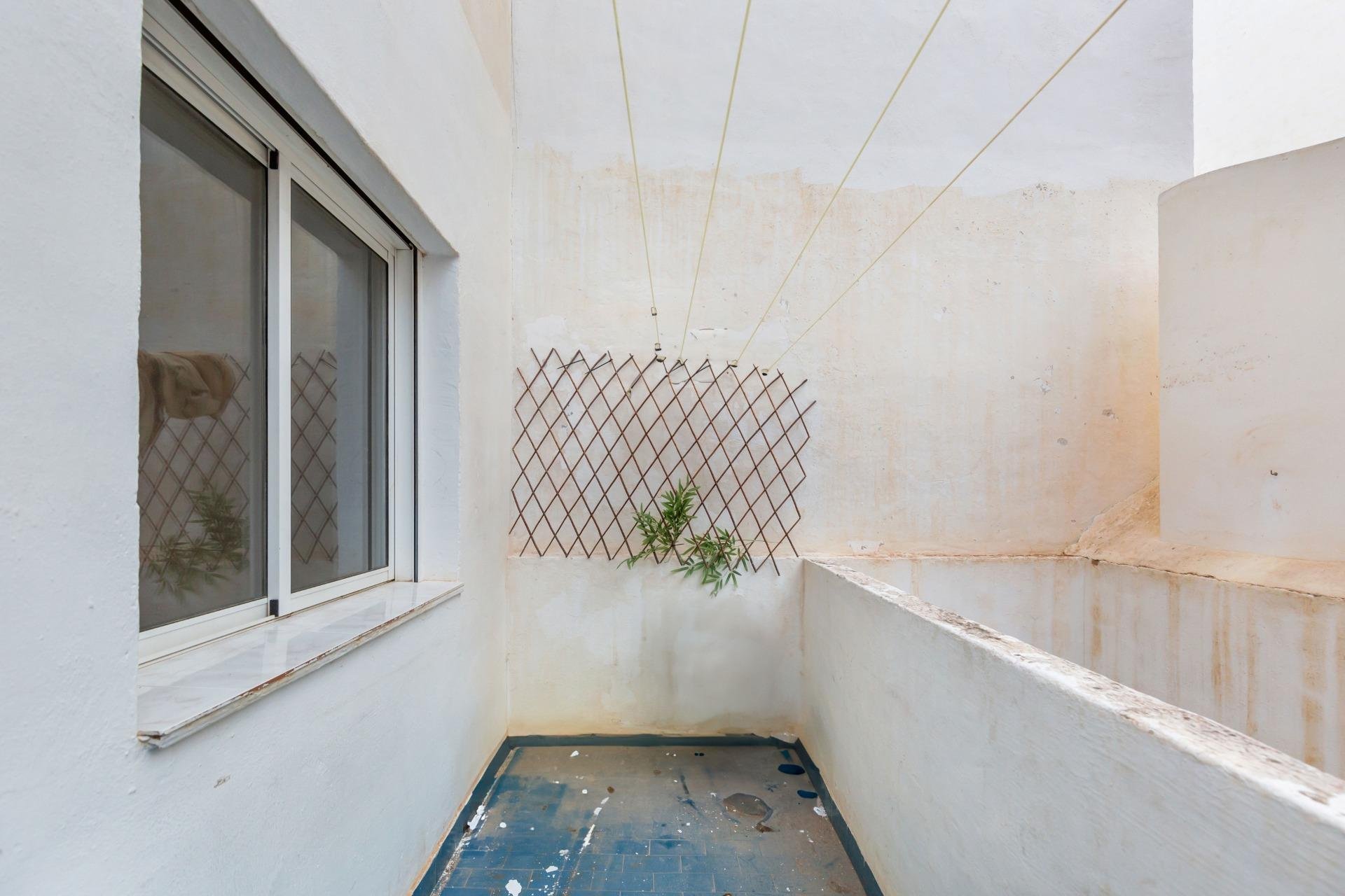 Resale - Apartment -
Torrevieja - Centro - Muelle Pesquero