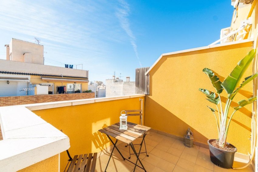 Resale - Apartment -
Torrevieja - Centro